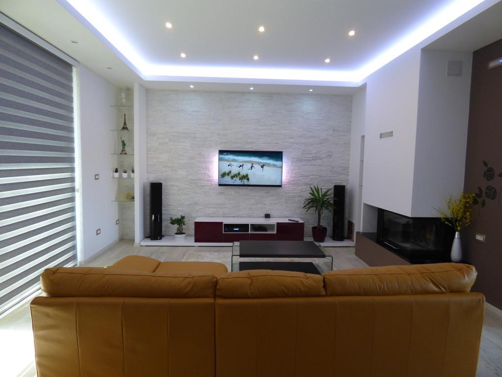 Vila Martina - Bellevue Шмирка Екстер'єр фото
